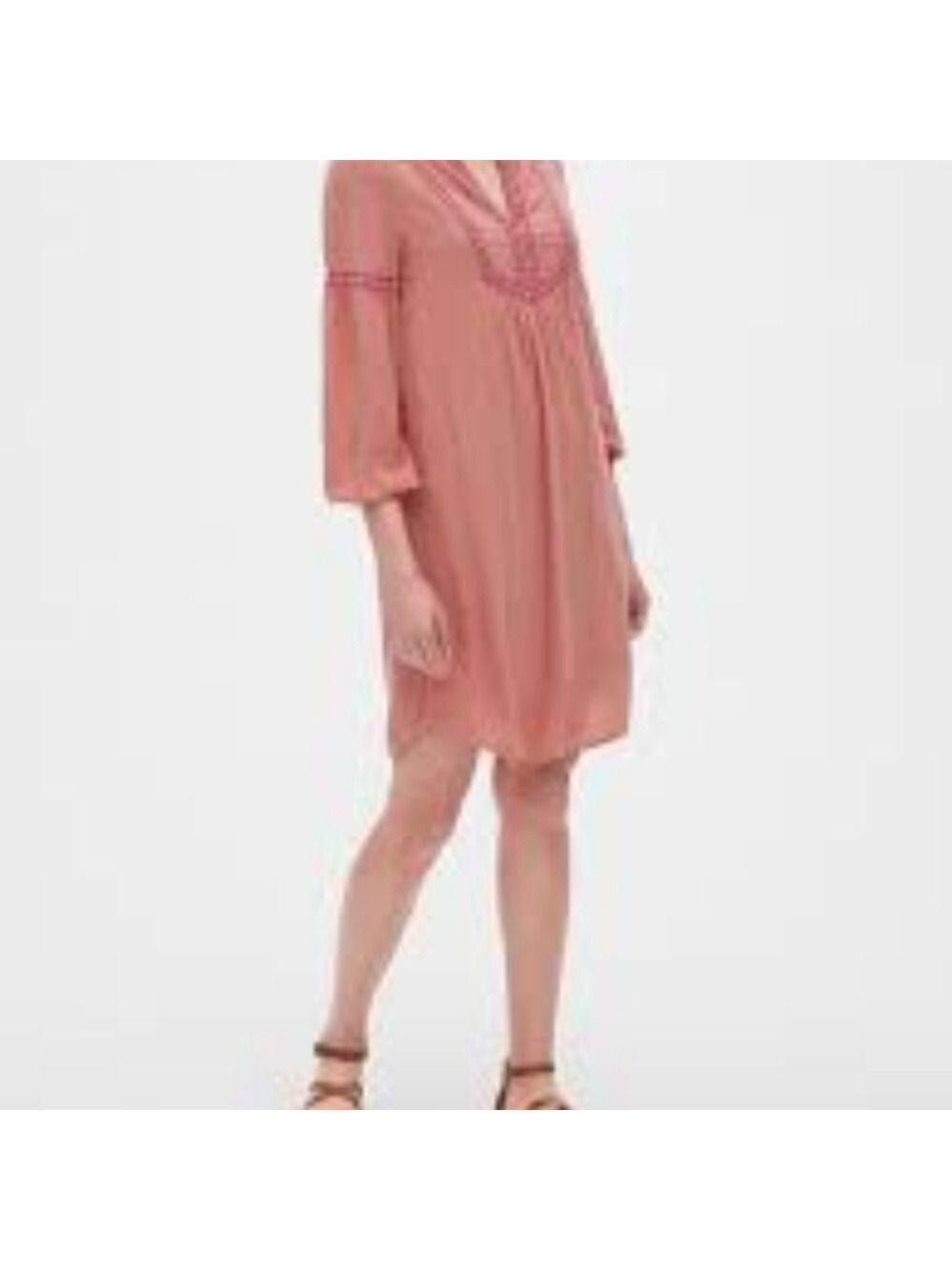 Gap embroidered peasant dress. Size XS. EUC